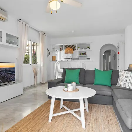 Super Cozy In Calahonda By Costarentals - Ref 124 Apartment Sitio de Calahonda